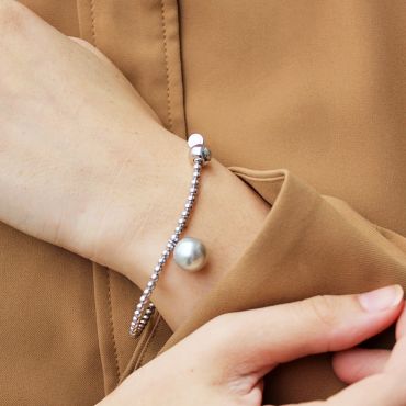 Stunning Sterling Silver Grey Pearl Ball Bracelet