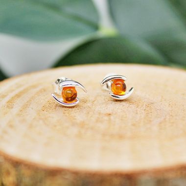 AMBER AND SILVER ROUND OPEN STUD EARRINGS