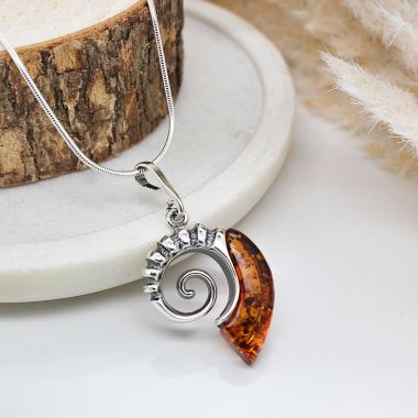 Sterling Silver Amber Cognac Ammonite/Shell Necklace